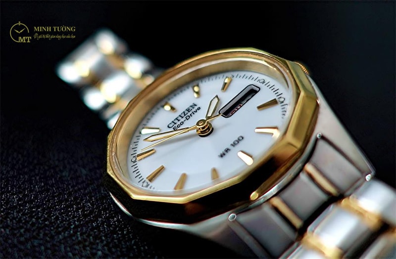 Đồng hồ citizen eco-drive wr100 ghi điểm nhờ tính năng chống nước siêu đỉnh