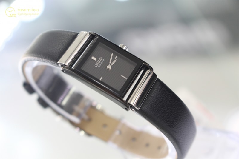 Đồng hồ Citizen nữ mặt vuông EW9215-01E