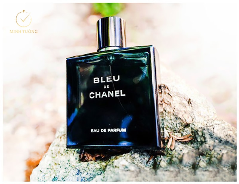 Nước hoa là quà sinh nhật tặng chồng có thể khiến người đàn ông của bạn trở nên quyến rũ và nam tính