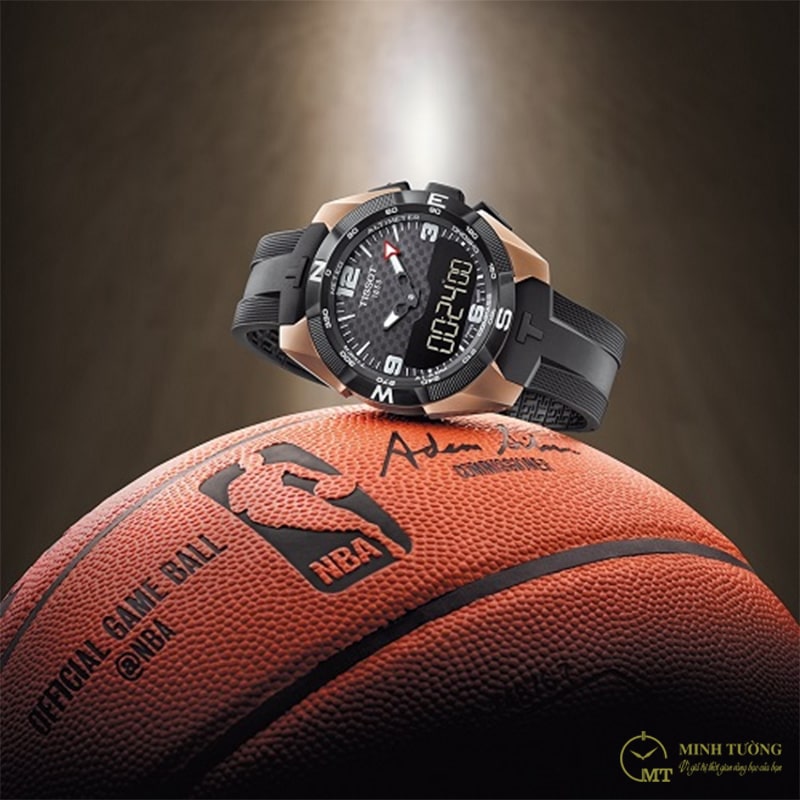 Lưu ý kiểm tra số seri của đồng hồ