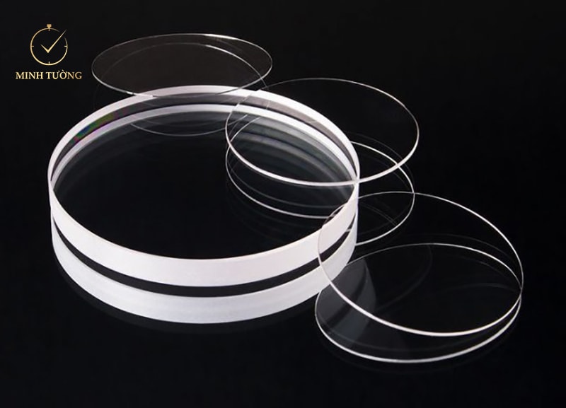 Độ cứng của kính khoáng rơi vào khoảng 400VK