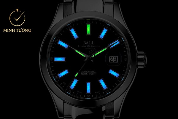 Những bộ phận phát sáng trong bóng tối là phần được phủ dạ quang