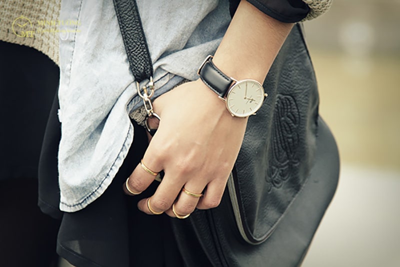Không nên chọn mặt đồng hồ quá to cho những người có cổ tay nhỏ