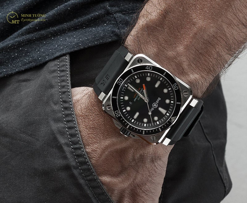 Đeo đồng hồ sao cho đẹp