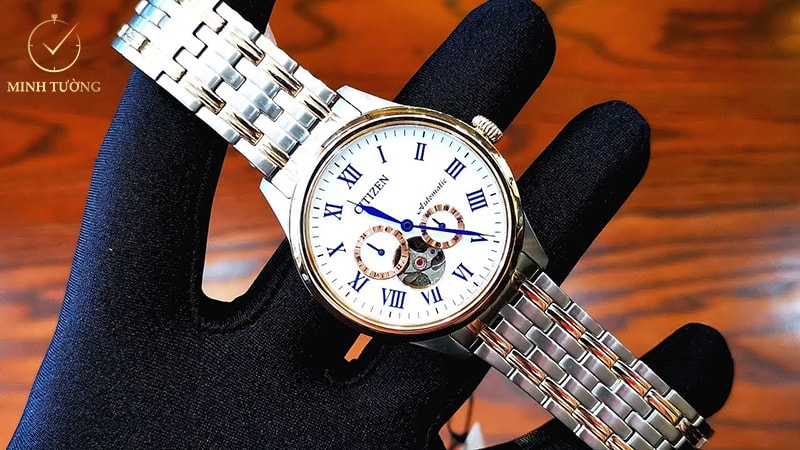 Đồng hồ đeo tay là người bạn thân thiết của hầu hết phái mạnh