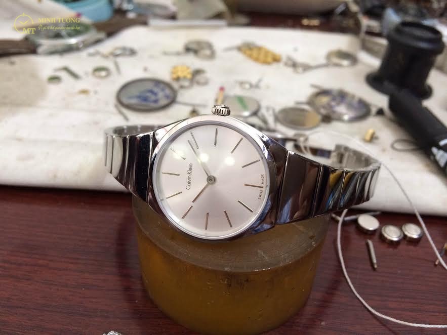 Lưu ý vỏ đồng hồ