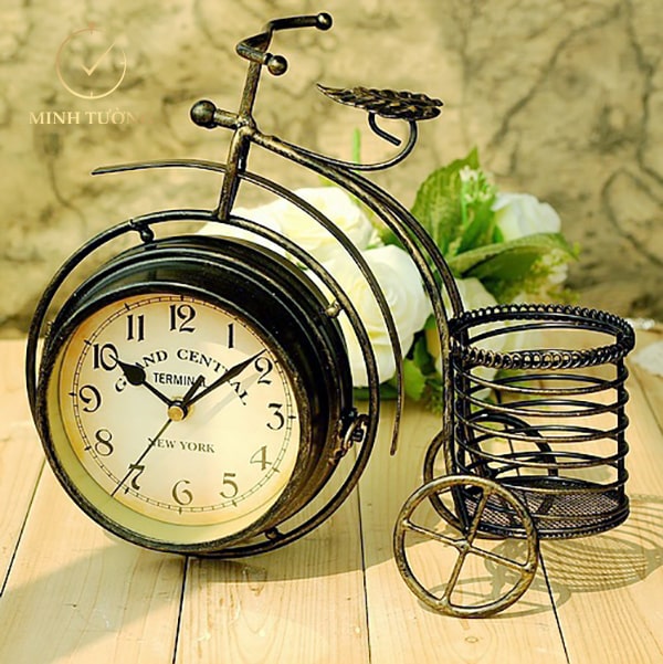 Đồng hồ để bàn độc đáo