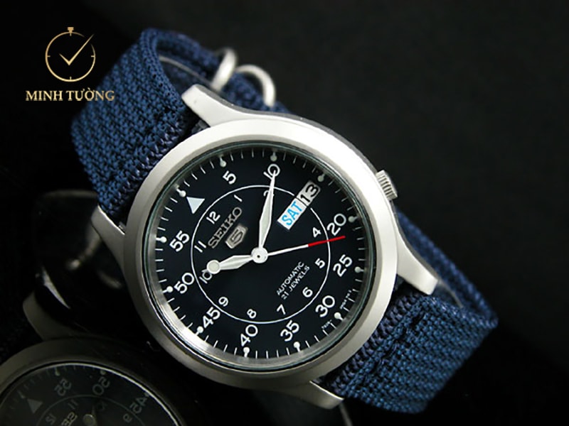 Seiko SNK807K2 thích hợp làm quà tặng cho bạn trai yêu thích thể thao