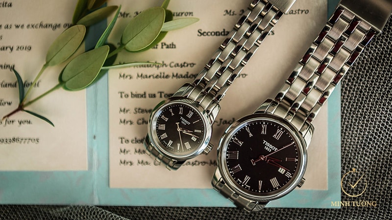 Một chiếc đồng hồ phù hợp với màu da cổ tay người ấy sẽ giúp phái nữ thể hiện được sự tinh tế