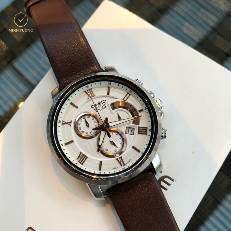 Đồng hồ Casio Beside thiết kế chia làm 2 loại là đồng hồ có 1 chốt và đồng hồ có 3 chốt có cách sử dụng khác nhau