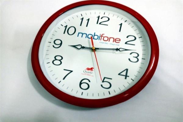 Đồng hồ treo tường in logo đẹp