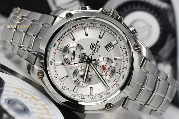 Đồng hồ Casio Edifice EF 524 còn có chức năng bấm giờ cực kỳ chính xác