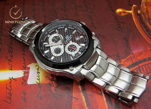 Đồng hồ Casio Edifice EF 524 có giá bán dao động từ 4 - 5 triệu tùy phiên bản