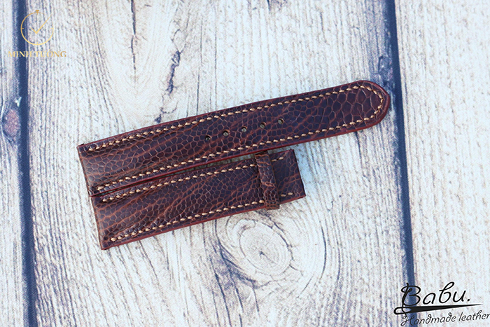 Vân của dây da đà điểu có hình tròn